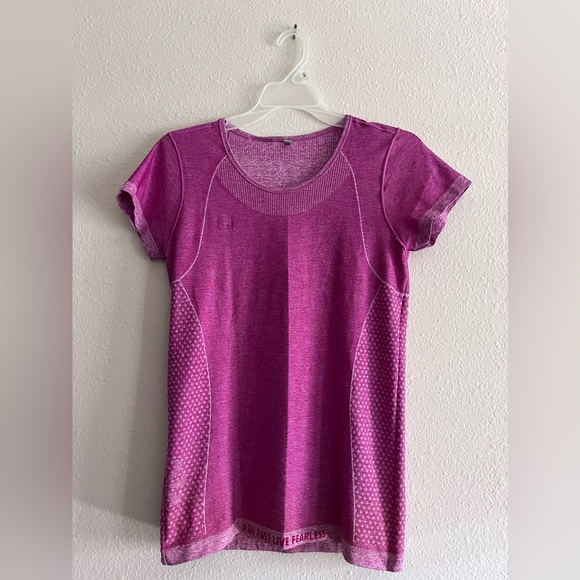 Nike Women’s Run Fast Live Fearless Dri-Fit Shirt - Picture 5 of 9